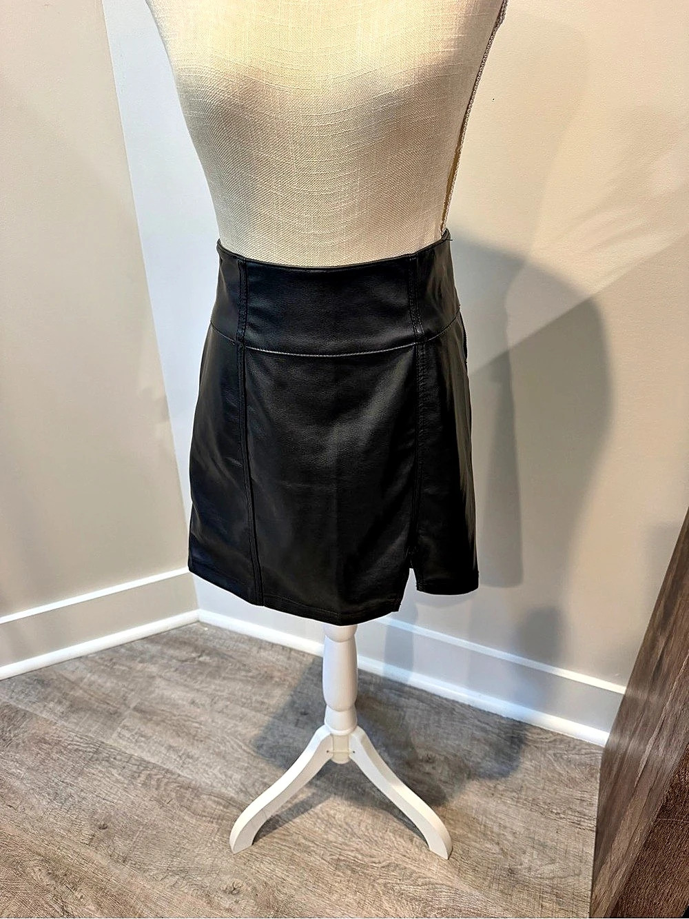 SO Women's Black Mini Skirt Waist 11/30W Like New